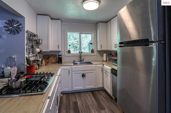 Starrs Acreage: 830 Kootenai Cutoff Rd, Sandpoint, ID 83864